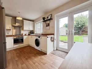 Kitchen- click for photo gallery